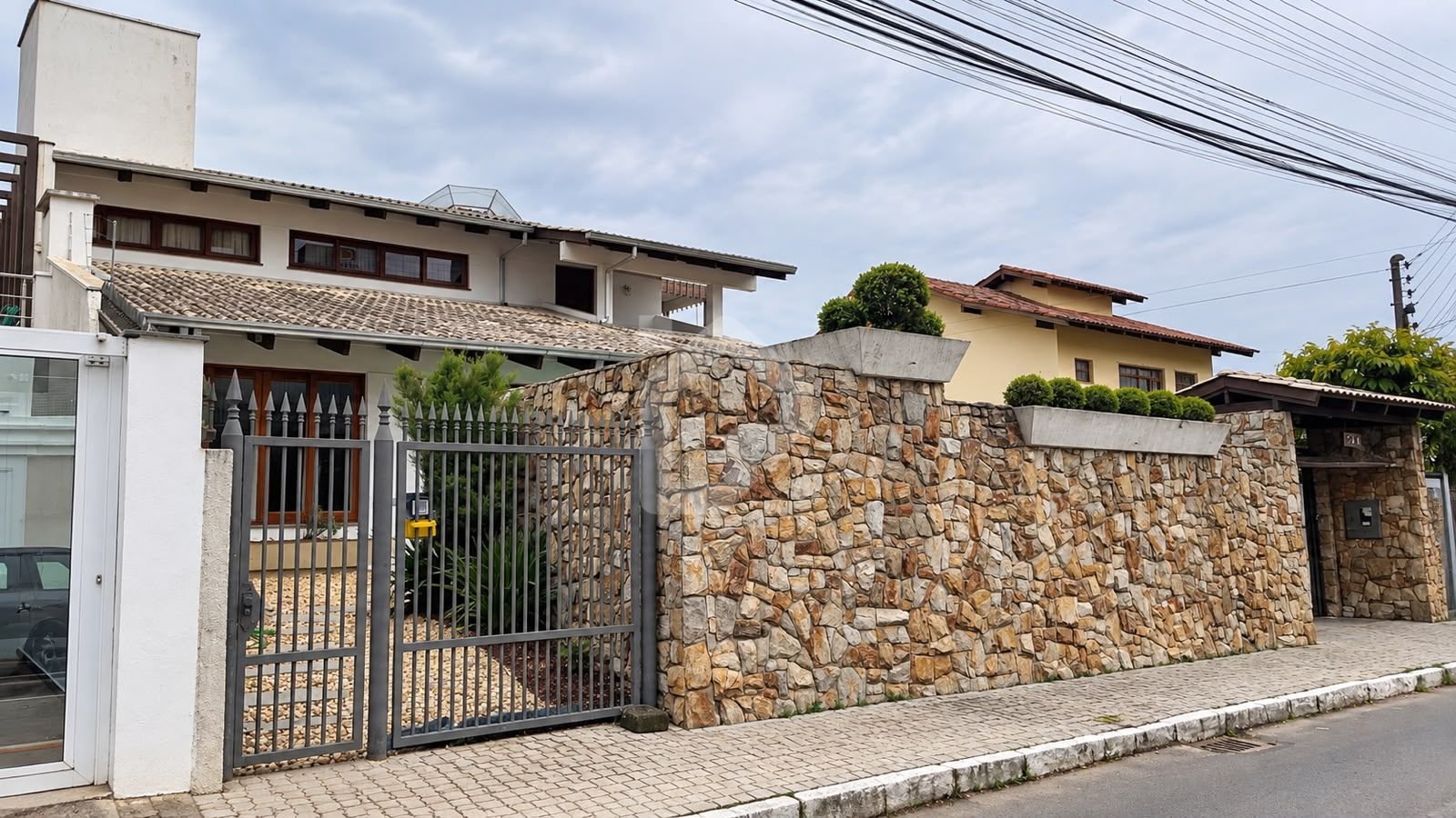 TRIPLEX ITAJAÍ